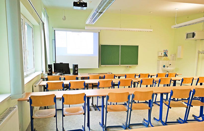 Blick in einen Unterrichtsraum der DPFA-Regenbogen-Fachoberschule Leipzig.